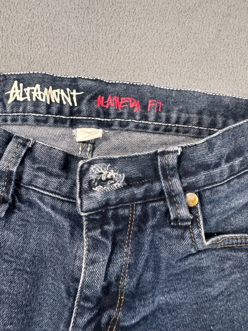 Altamont Alameda Fit Denim Jeans - Dark Wash Faded Look 28 x 28